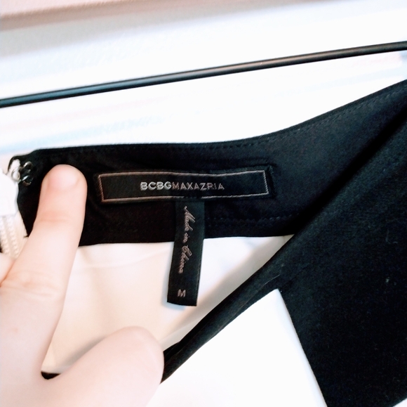 BCBGmaxazria mini skirt with white and black color blocking.  Lined. Size medium - Picture 4 of 6